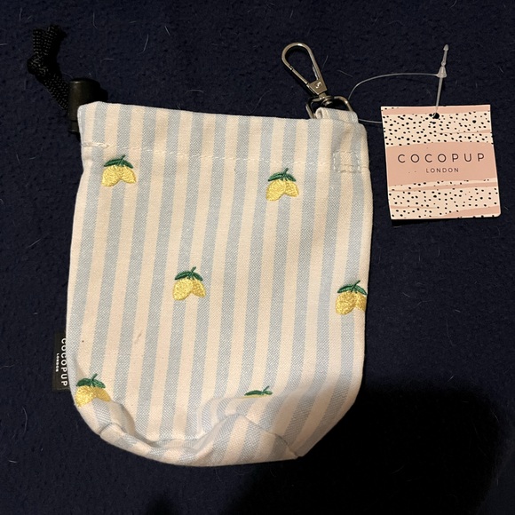 Cocopup London dog treat pouch - Picture 1 of 4